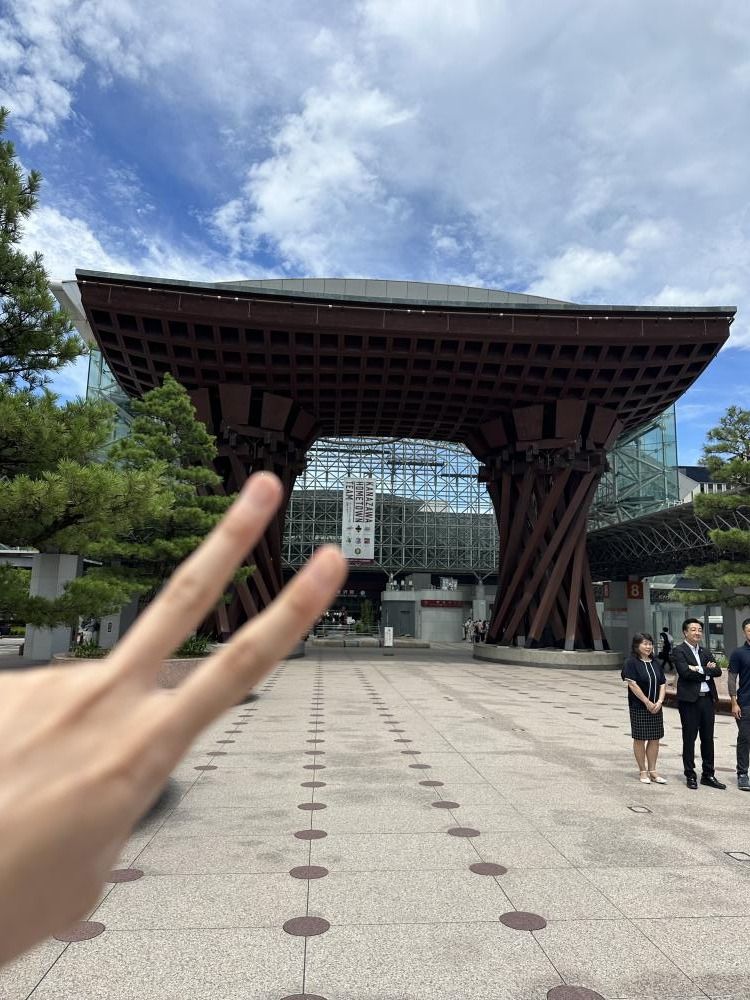 金沢駅の兼六園口にあるもてなしドーム